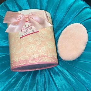 Vintage Chantilly Houbigant Dusting Powder 6 1/3 oz Unopened Granny Core no lid
